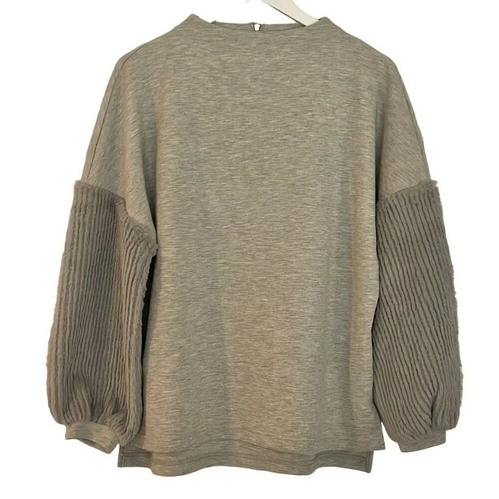 Catherine Malandrino NWT grey faux fur puff sleeve sweater small - Picture 2 of 12